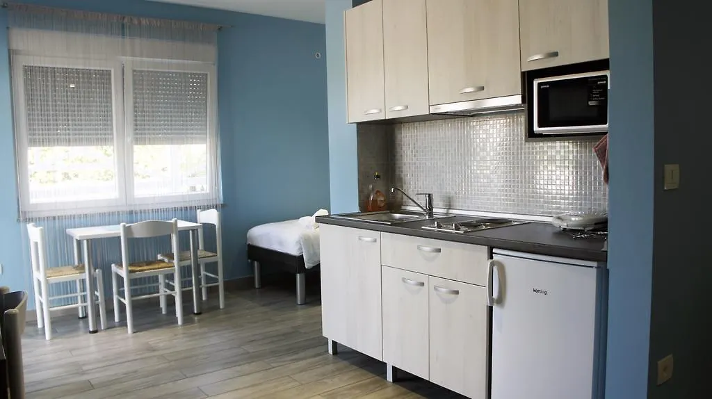 Iris Studios Umag Apartment