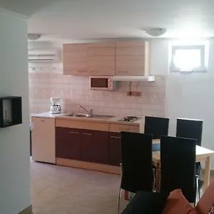 Apartment Sara, Umag
